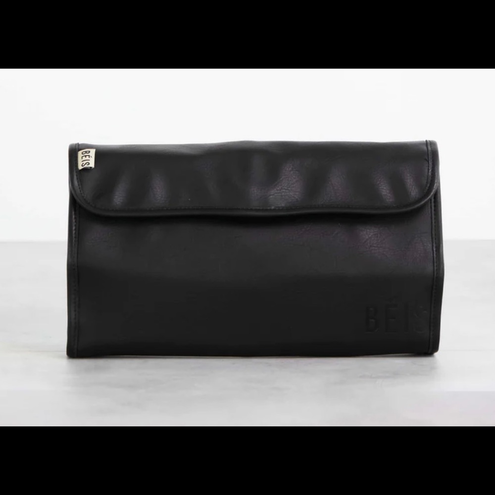 ISO Beis Hanging Jewelry Case